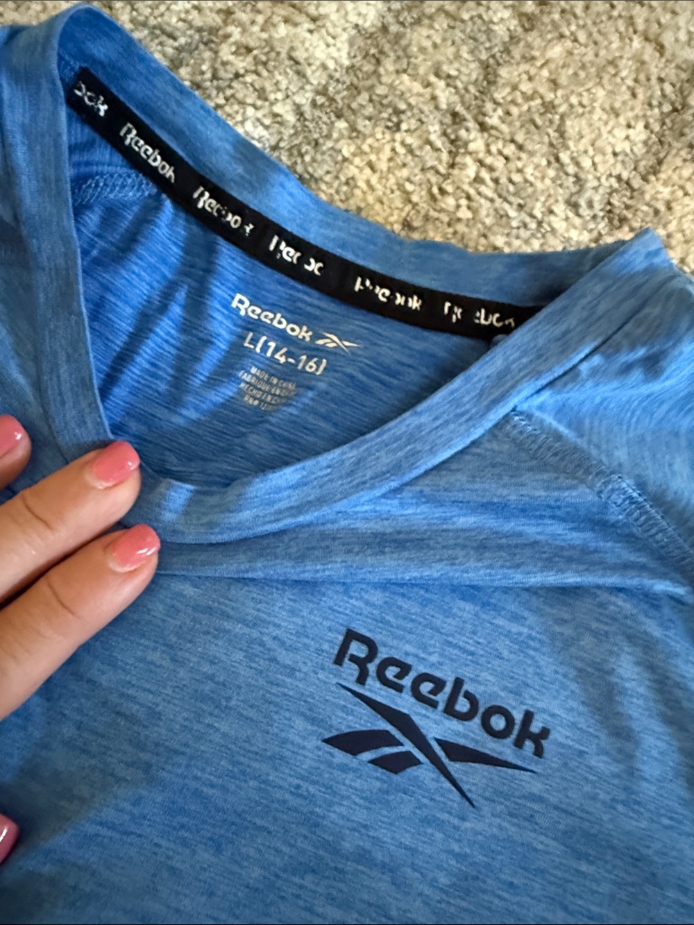 Boys Reebok large tee - Picture 3 of 4